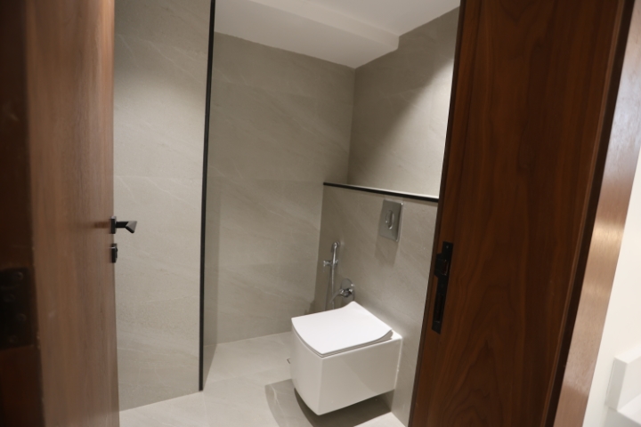 Contracting l07a8816