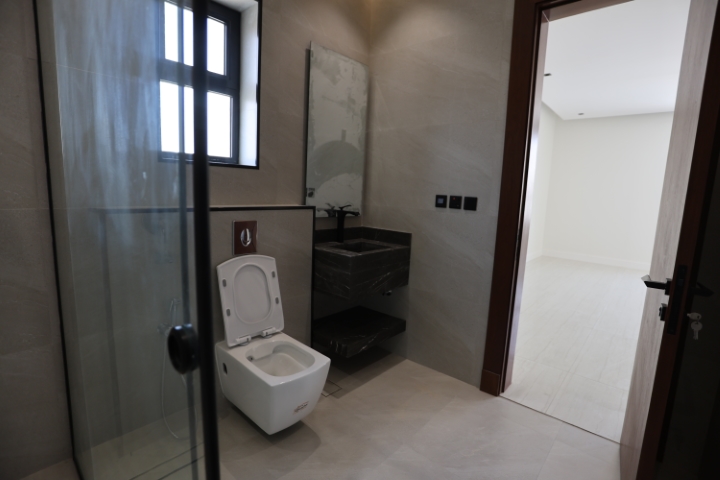 Contracting l07a8832