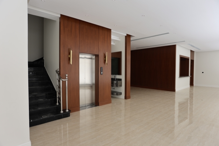 Contracting l07a8853