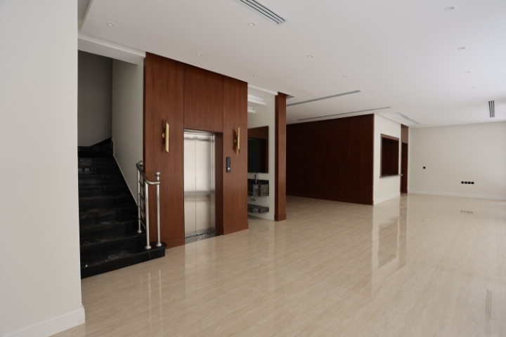 Contracting l07a8854