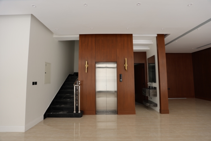 Contracting l07a8868