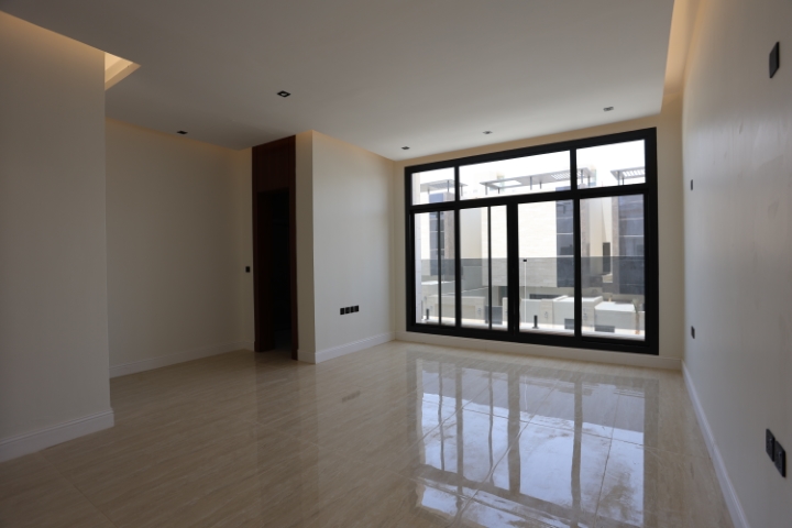 Contracting l07a8879