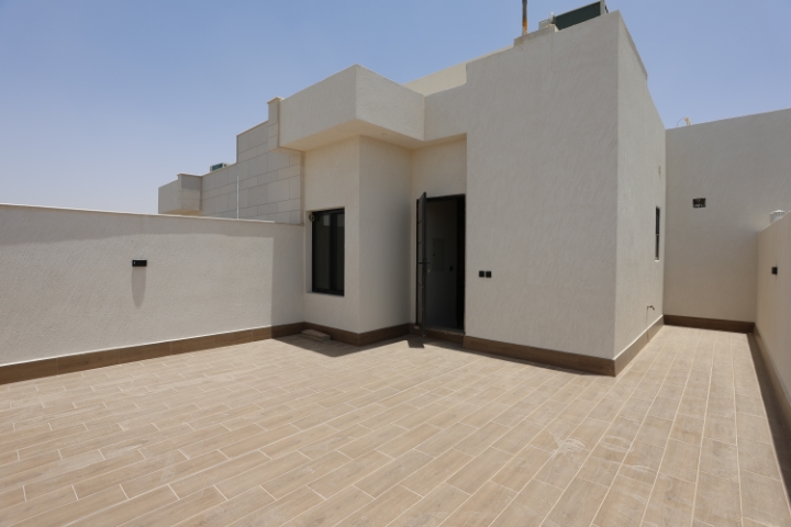 Contracting l07a8937