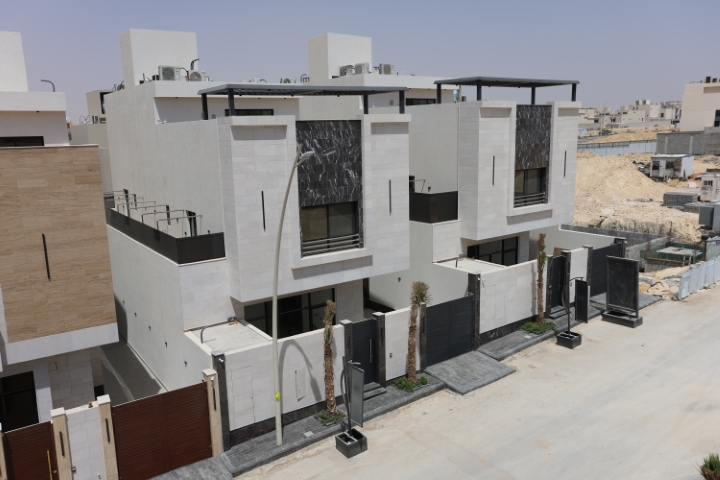 Contracting l07a8982