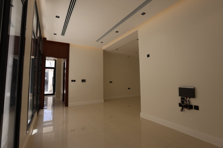 Contracting l07a9013