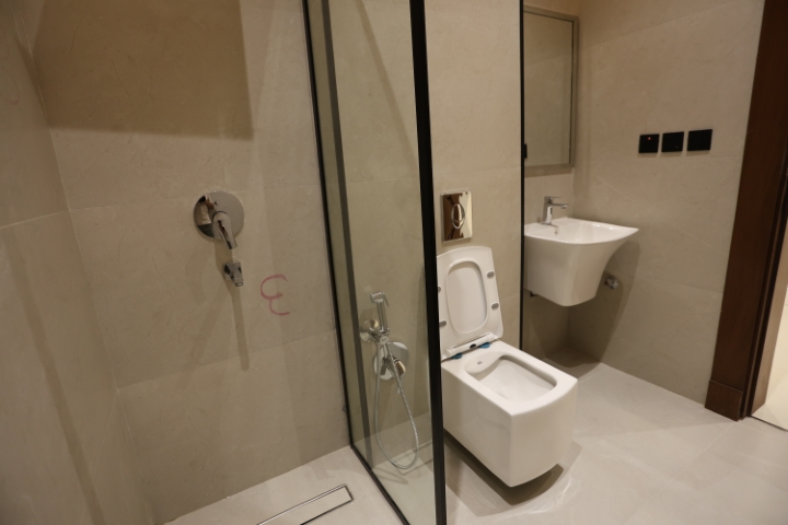 Contracting l07a9025