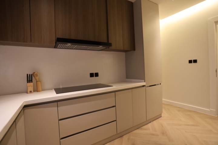 Contracting l07a9132