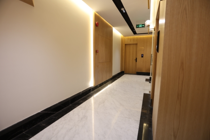 Contracting l07a9201