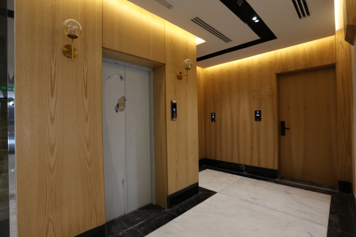 Contracting l07a9207