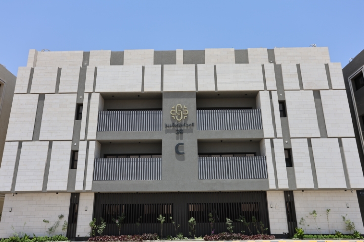 Contracting l07a9247