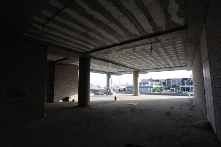 Contracting l07a9676